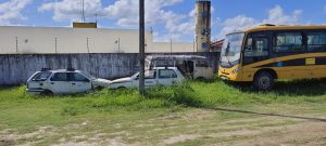 Centro de Endemias e Vigilância Sanitária deixadas ao léu