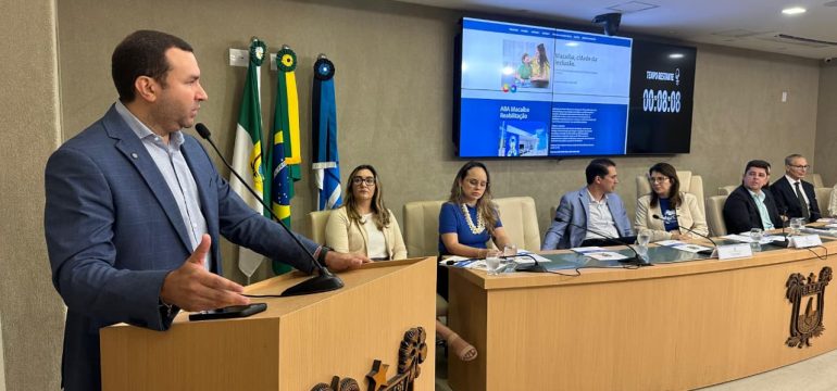 Prefeito Emídio destaca rede de apoio de Macaíba em conferência