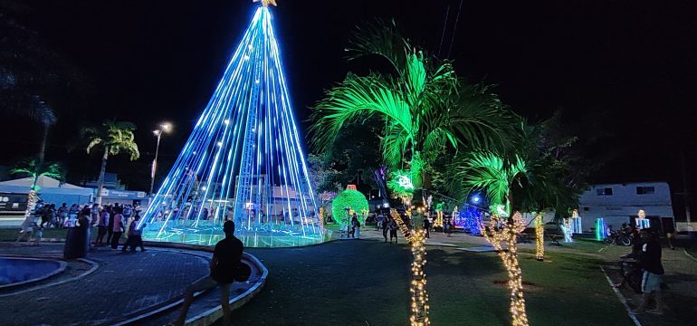 Prefeitura de Macaíba acende iluminação natalina nesta quinta-feira (11) na Praça Paulo Holanda Paz