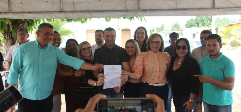 Prefeito Emídio Júnior autoriza obra de pavimentação em Ladeira Grande