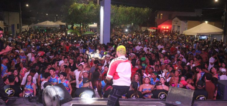 Folia toma conta de Traíras e marca o terceiro dia do Carnaval de Macaíba