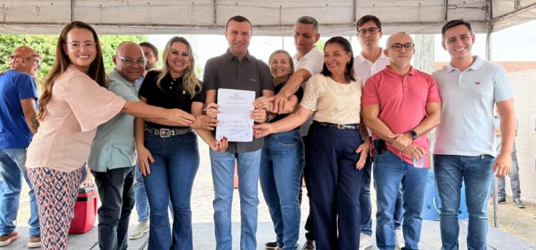 Prefeito Emídio Jr. assina ordem de serviço para construção de complexo esportivo na Vila São José