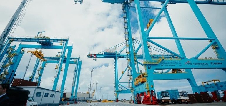Primeiro terminal de contêineres 100% eletrificado da América Latina é inaugurado no Porto de Suape