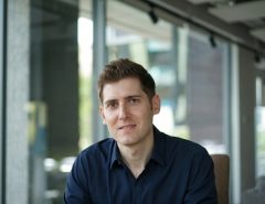 O homem mais rico residente em Singapura é o brasileiro Eduardo Saverin