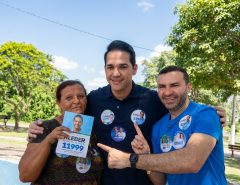 Emídio Júnior dá largada à campanha do 'Time que trabalha por Macaíba' com adesivaço