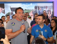 Emídio Júnior reúne grande público em encontro com Styvenson Valentim
