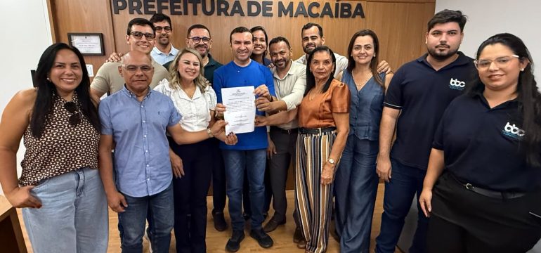Ordem de serviço para reforma das quadras de Lagoa das Pedras e Pé do Galo é assinada nesta terça-feira (29)