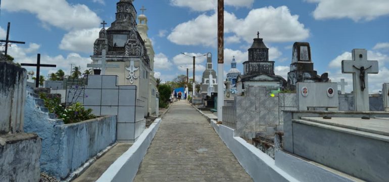Cemitérios públicos de Macaíba funcionarão das 5h às 20h no feriado de Finados